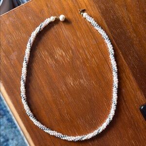 Elegant Pearl and Gold Necklace